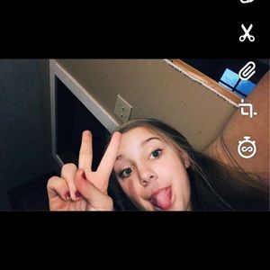 Meet your Posher, Raegan